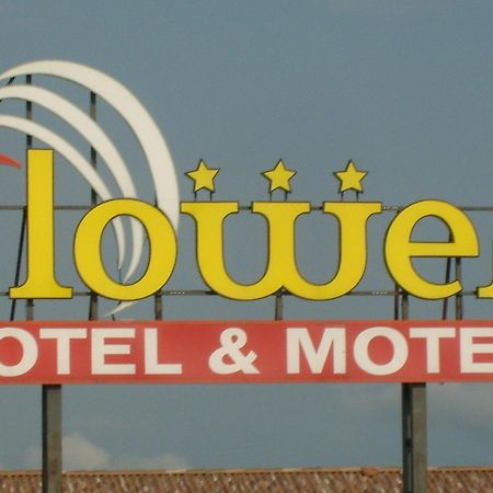 Hotel Motel Flower โนวีลิกูเร ภายนอก รูปภาพ