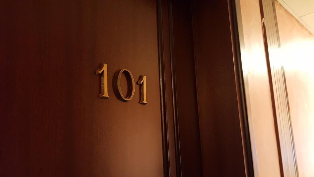 Hotel Motel Flower โนวีลิกูเร ภายนอก รูปภาพ